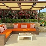 Villa Aracelia With Private Pool