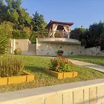 Aracelia With Private Pool Villa *