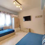 Aracelia With Private Pool Villa *