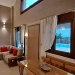 Aracelia With Private Pool * Siviri