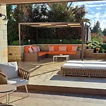 Aracelia With Private Pool Villa *