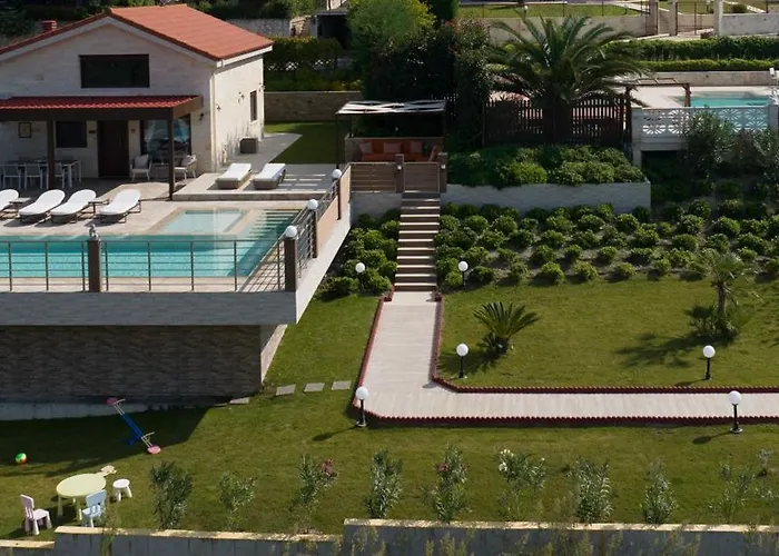 Aracelia With Private Pool *