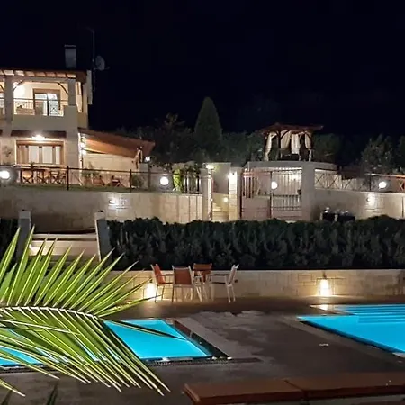 빌라 Aracelia With Private Pool *