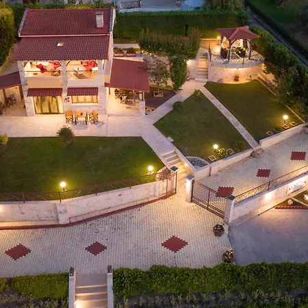 Aracelia With Private Pool 빌라 *