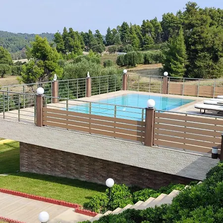 Aracelia With Private Pool 빌라 *