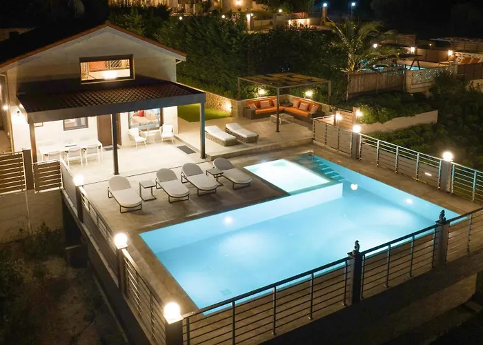 Villa Aracelia With Private Pool Siviri