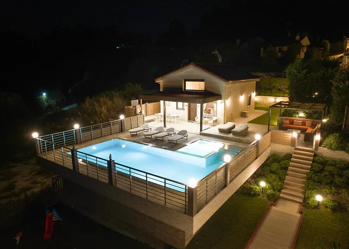 Aracelia With Private Pool Siviri