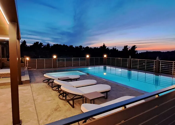 Aracelia With Private Pool Siviri